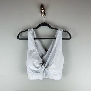 Fabletic's White Oasis Twist Sports Bra size 1X